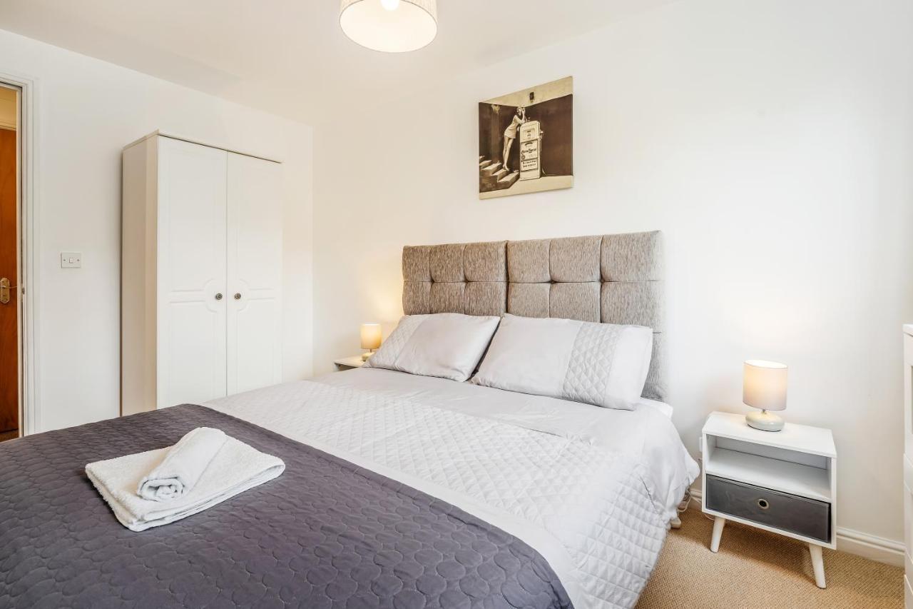 Saughton Suite With Views Of Water Of Leith 爱丁堡 外观 照片