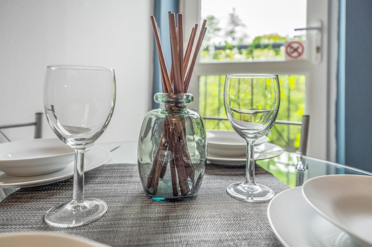 Saughton Suite With Views Of Water Of Leith 爱丁堡 外观 照片