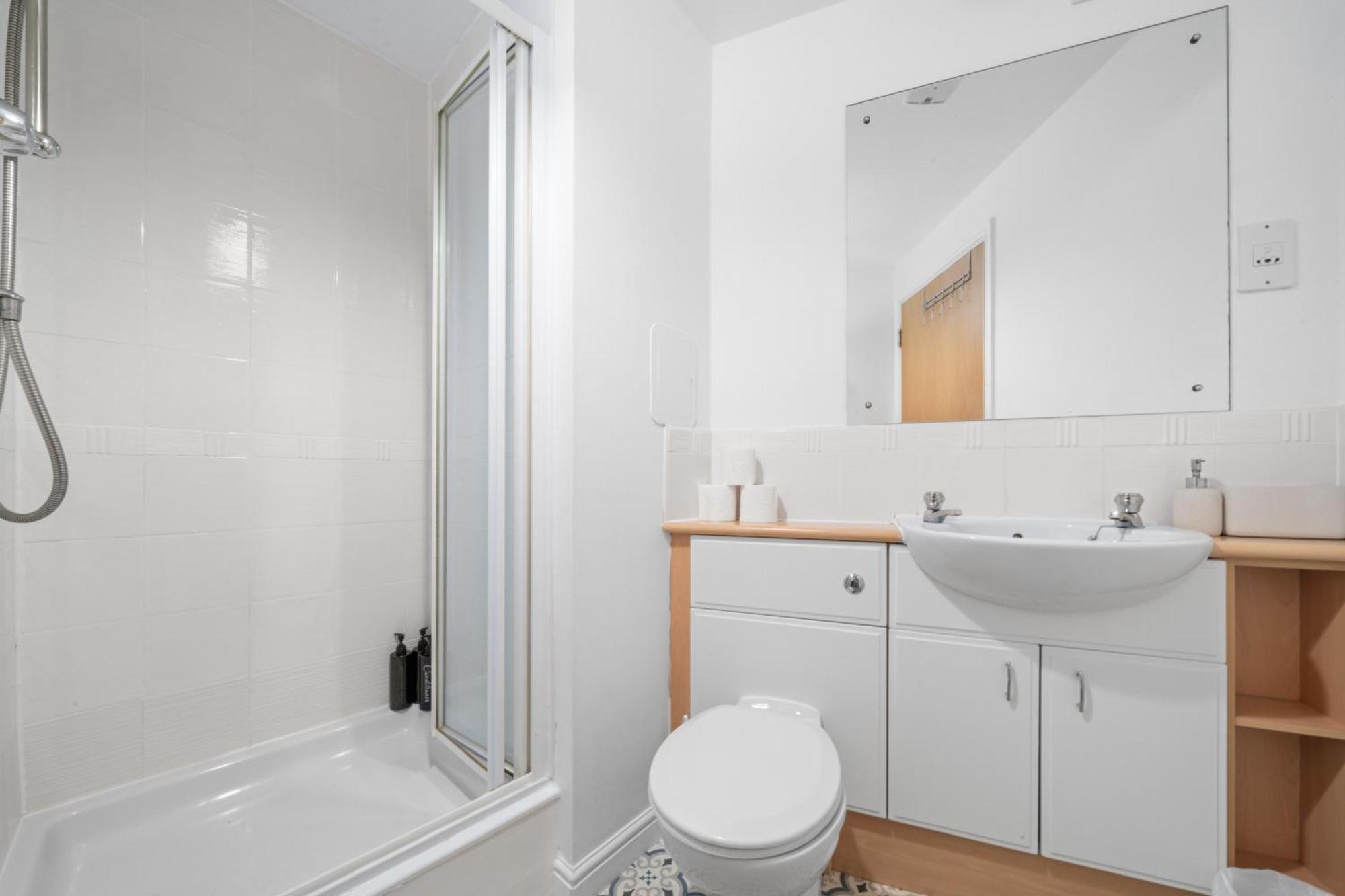 Saughton Suite With Views Of Water Of Leith 爱丁堡 外观 照片